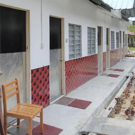 Oyo 90176 D'Cruz Sunrise Villa Pantai Cenang  Kültér fotó